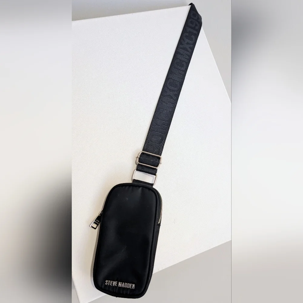 SOLD---Steve Madden Black Crossbody Bag - Picture 6 of 7